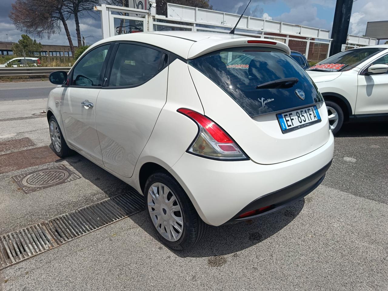 Lancia Ypsilon 1.2 69CV 5 porte S&S Gold