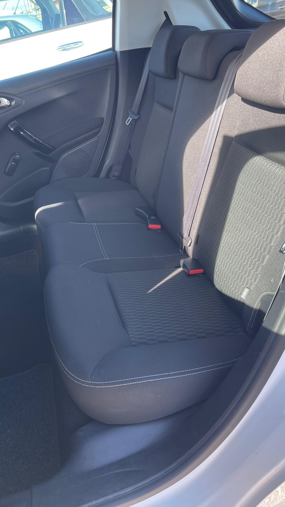 Peugeot 208 PureTech 82 5 porte Allure