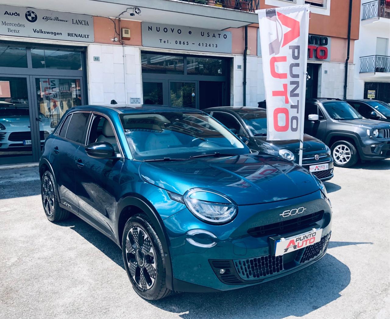 Fiat 600 Hybrid 110 CV DCT MHEV Business
