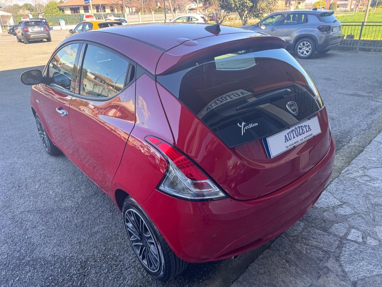 Lancia Ypsilon 1.0 Hybrid Gold