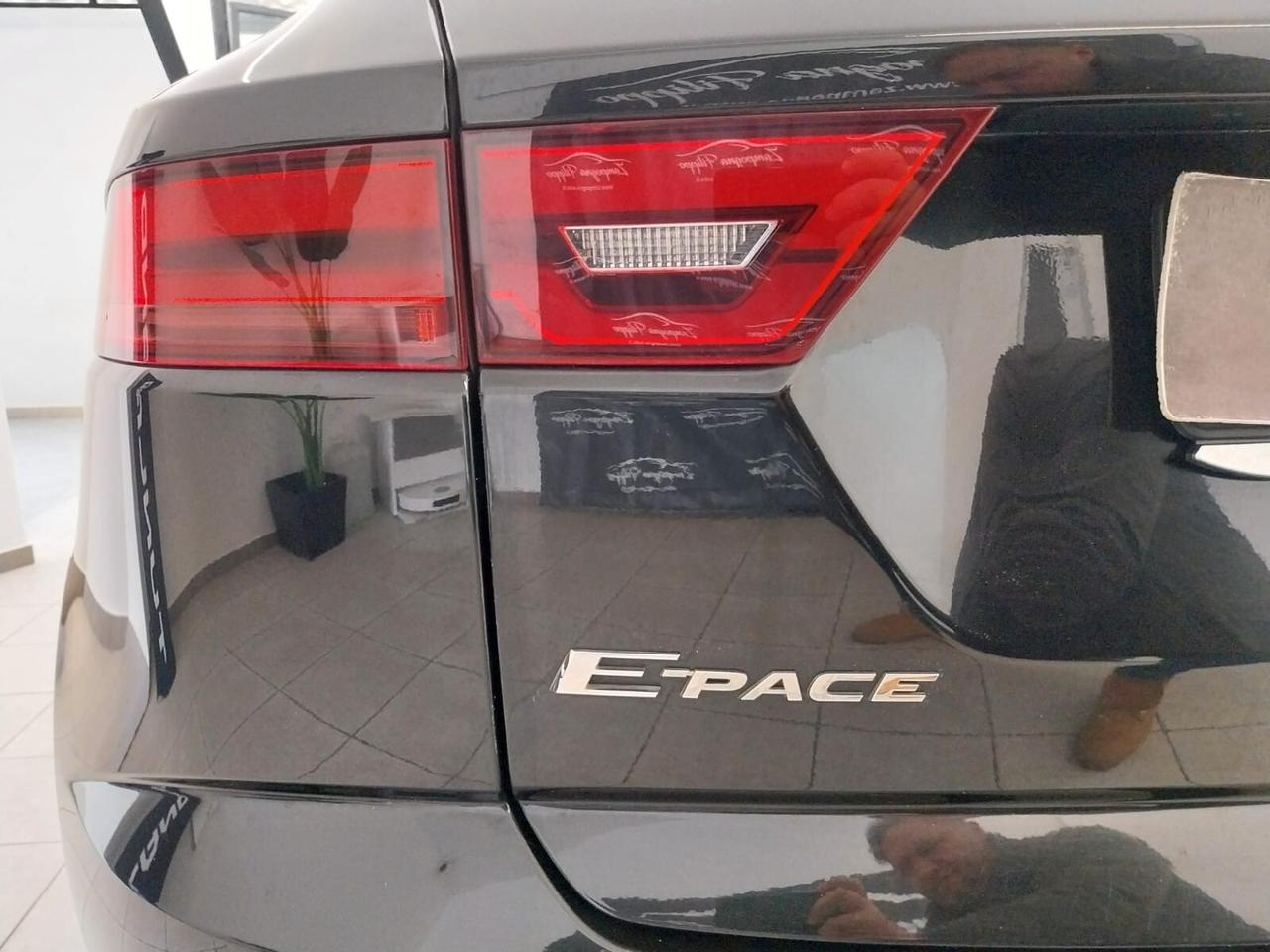 Jaguar E-Pace 2.0D 150CV R-Dynamic 2018