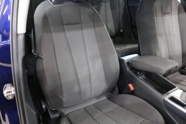 AUDI A4 40 TDI quattro S tronic Business Advanced