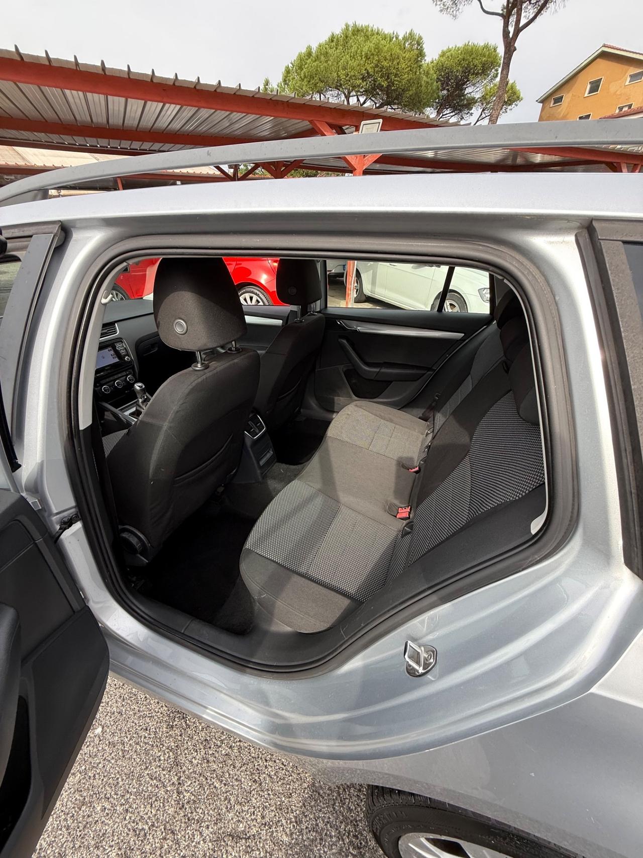 Octavia 1.6 TDI CR 110 CV/rate/permute/garanzia/