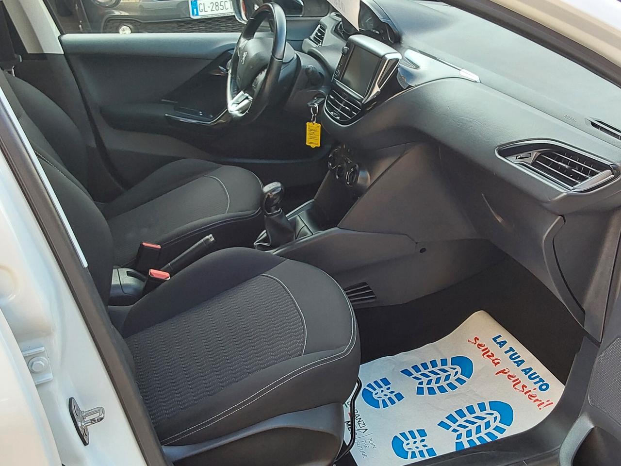 Peugeot 208 1.2 82 CV 5 porte Allure