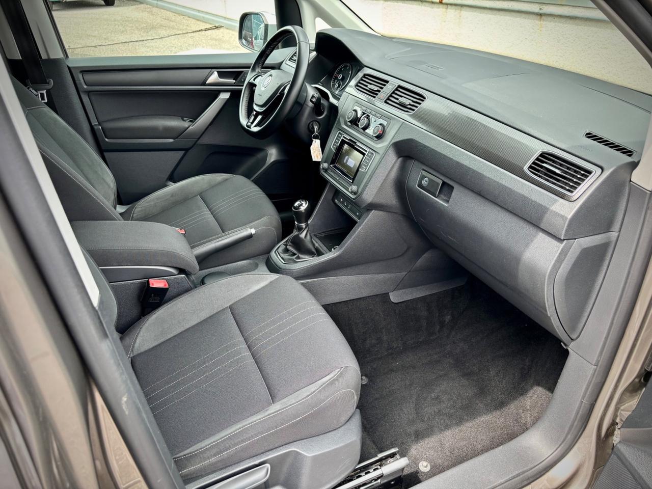Volkswagen Caddy 2.0 TDI 150 CV Alltrack "Gancio/WinterPack3/Webasto"