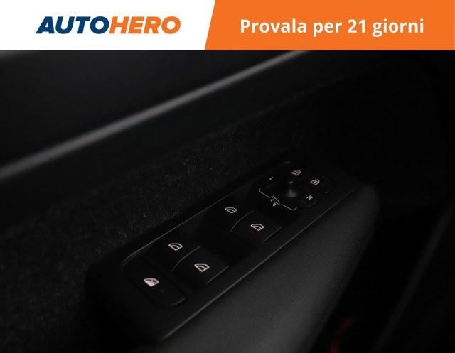 VOLVO XC40 T3 Geartronic Momentum