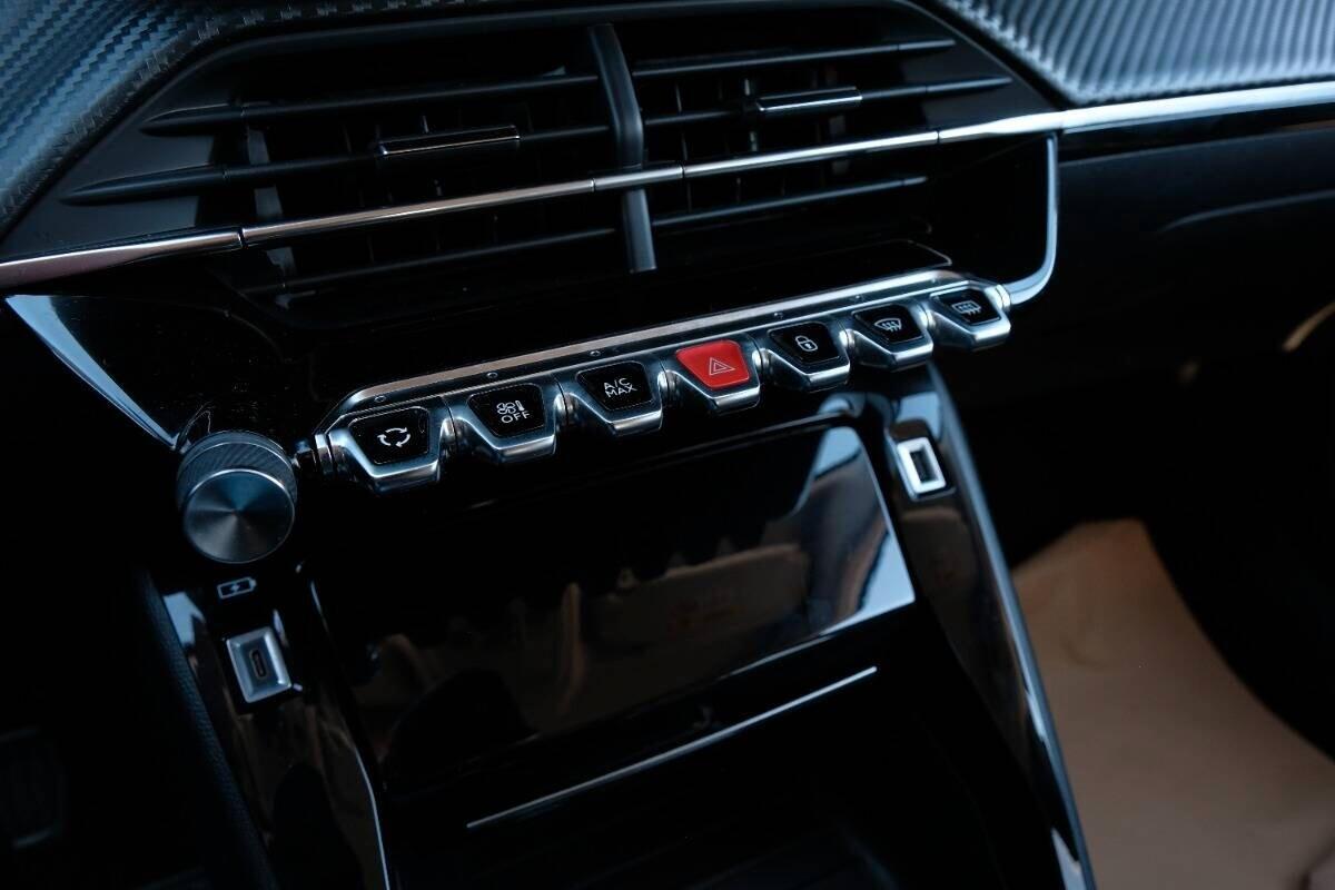 Peugeot 2008 PureTech 100 S&S Allure