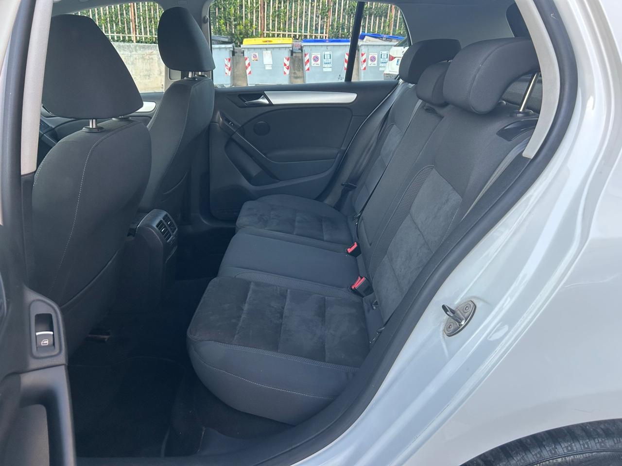 Volkswagen Golf 1.6 TDI DPF 5p. Highline