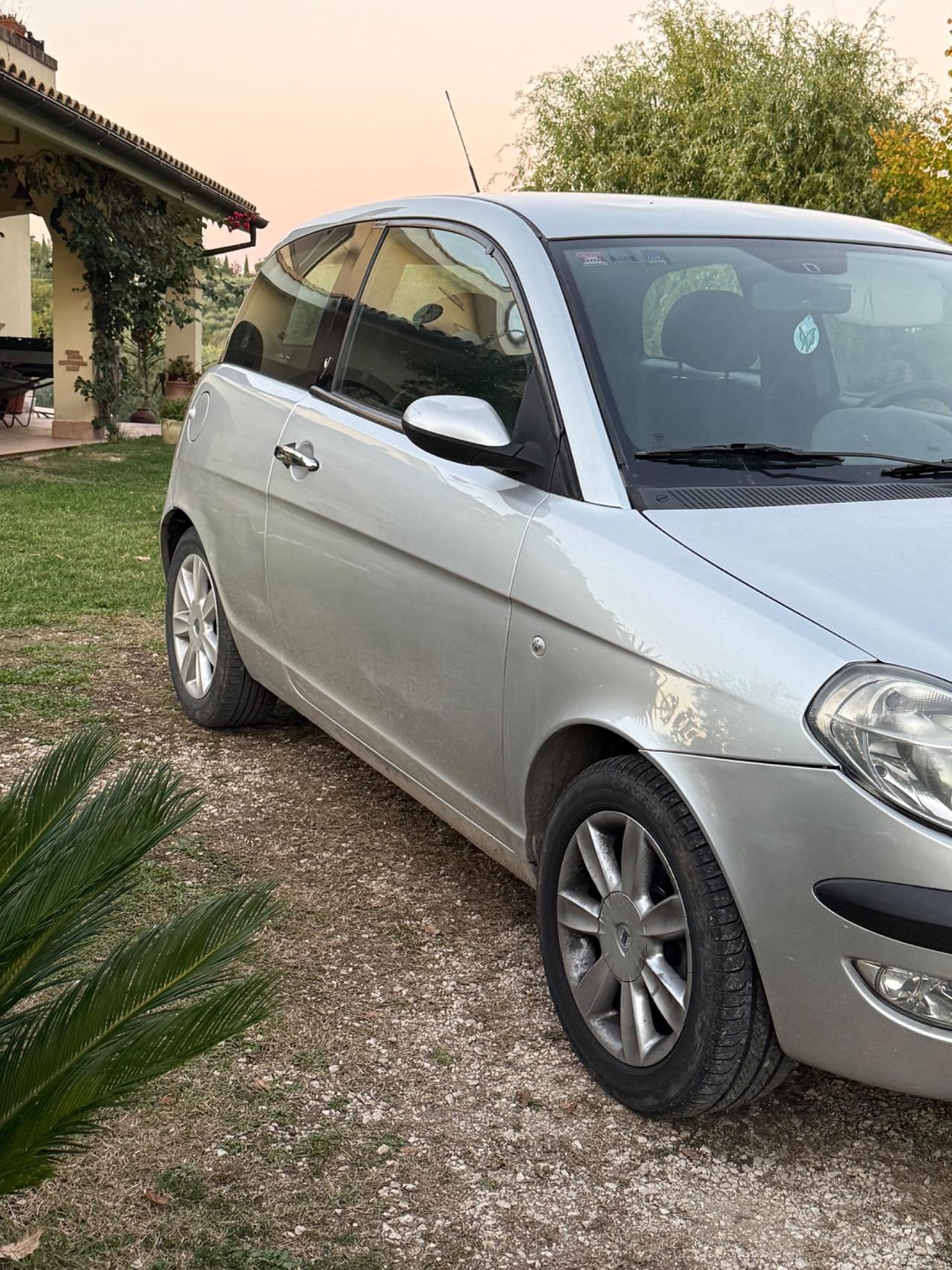 Lancia Ypsilon 1.3 Multijet 16V Argento
