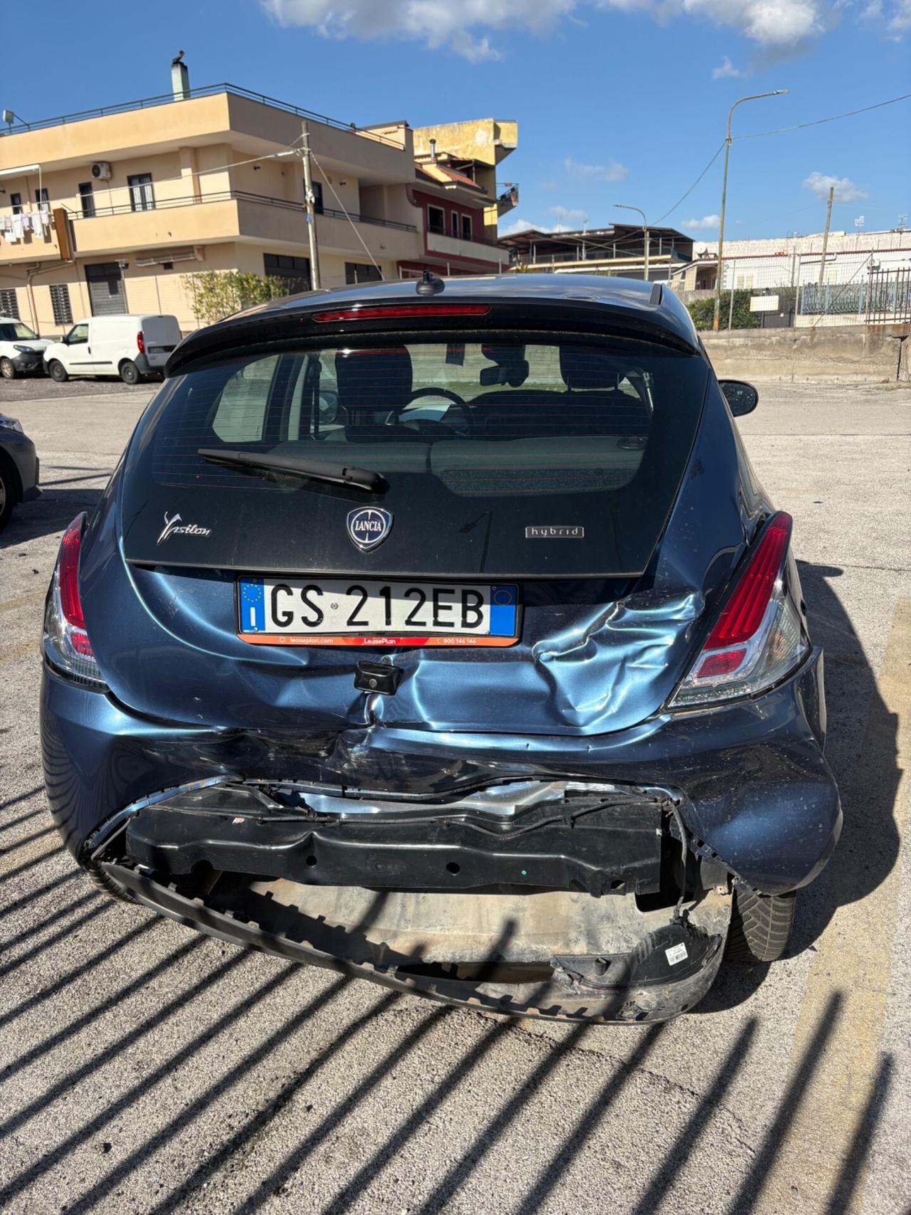 Lancia Ypsilon Firefly Hybrid 70CV Gold