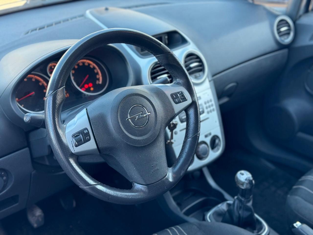 Opel Corsa 1.2 5 porte Cosmo IMPIANTO GPL