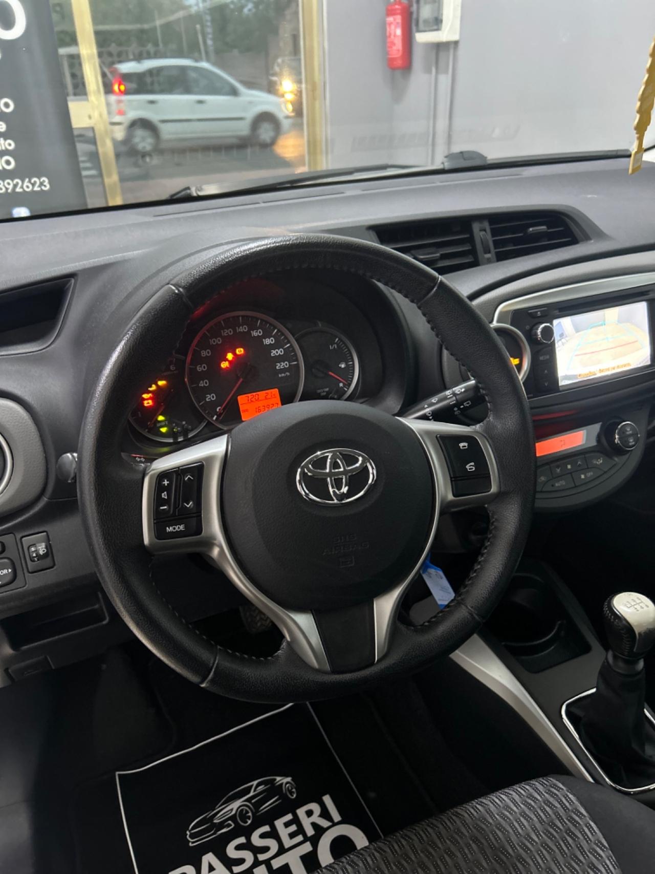 Toyota Yaris 1.4 D-4D 5 porte Lounge