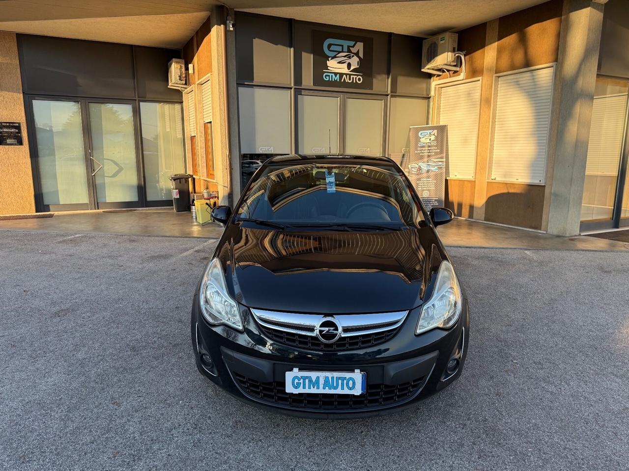Opel Corsa 1.2 Benzina- Neopatentati
