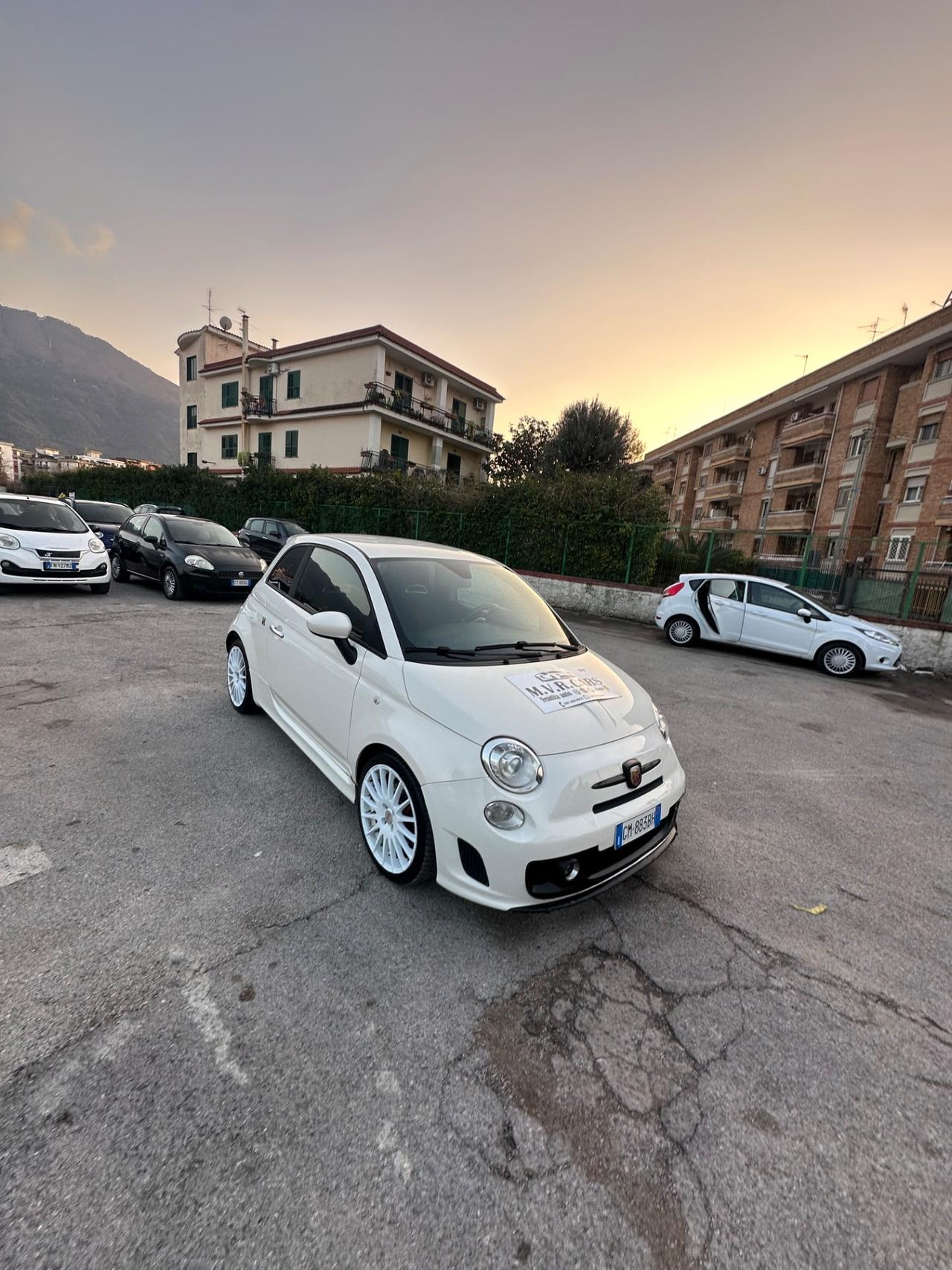 Abarth 500 C 1.4 Turbo T-Jet Custom