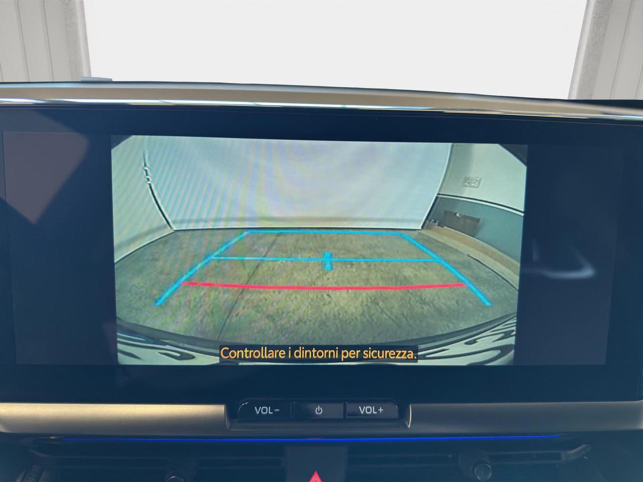 Toyota C-HR 1.8 hev Lounge fwd e-cvt