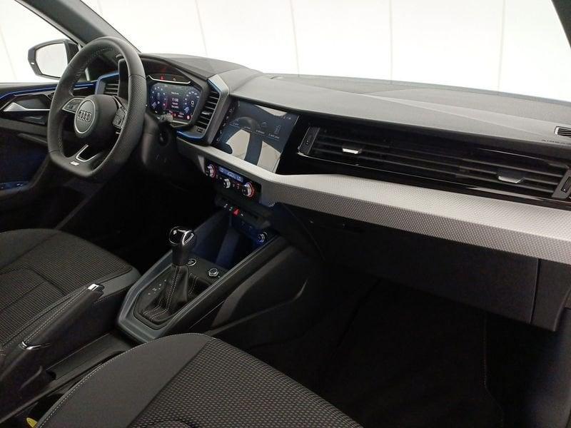 Audi A1 II 2019 Sportback Sportback 30 1.0 tfsi Identity Black 116cv s-tronic