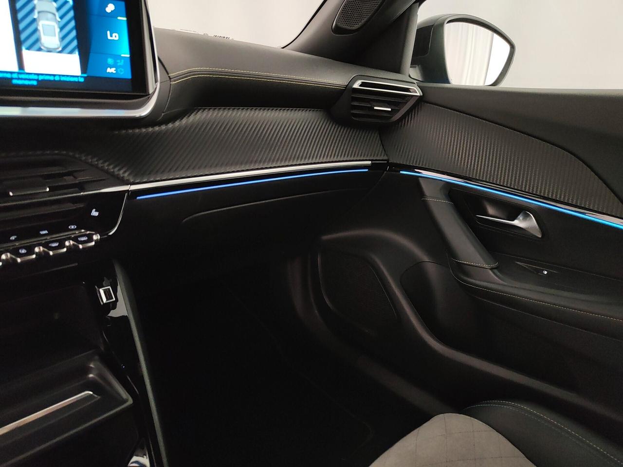 Peugeot 2008 motore elettrico 136 CV GT Pack