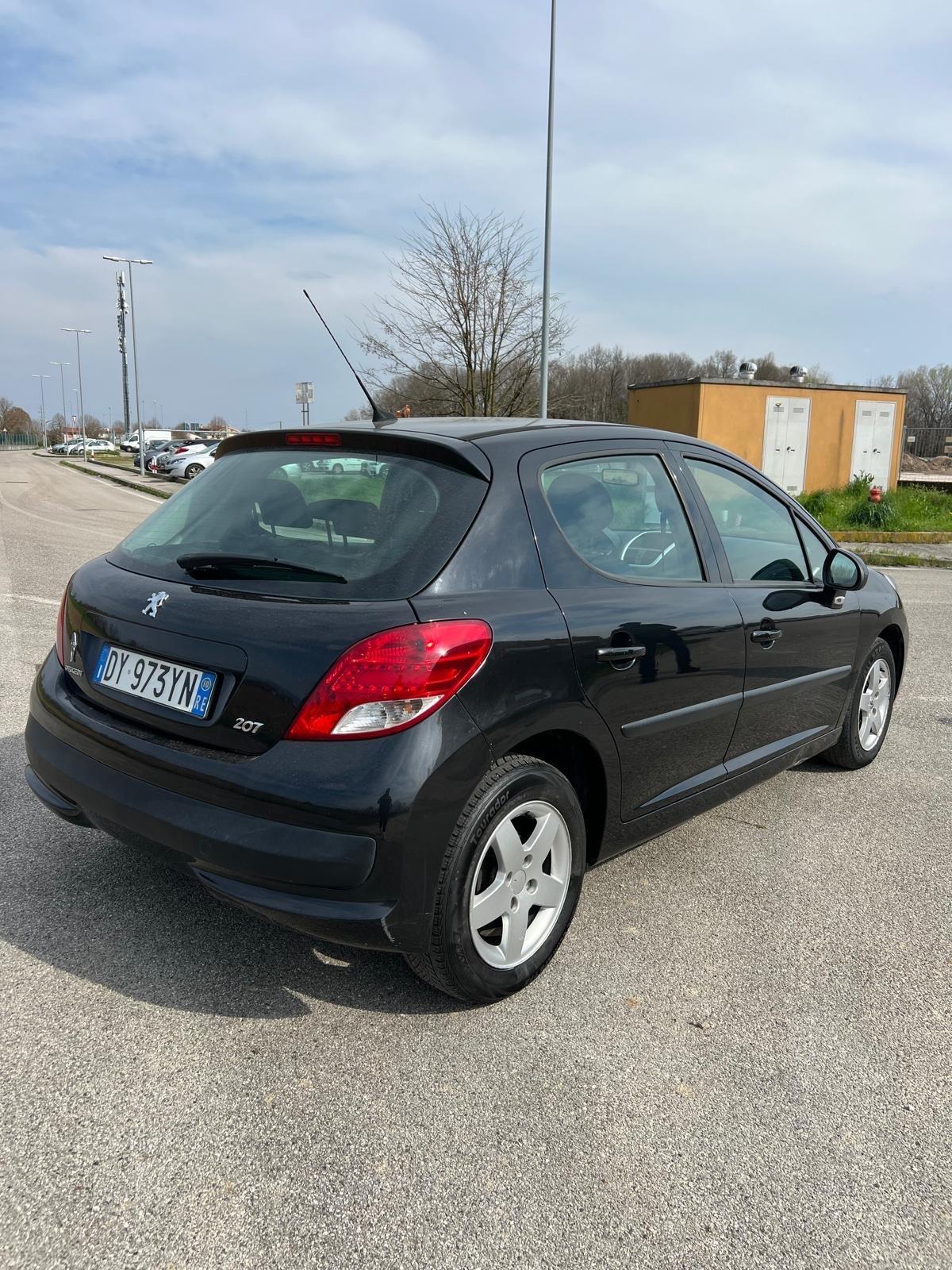 Peugeot 207 1.4 8V 75CV 5p. Energie Sport ECO GPL