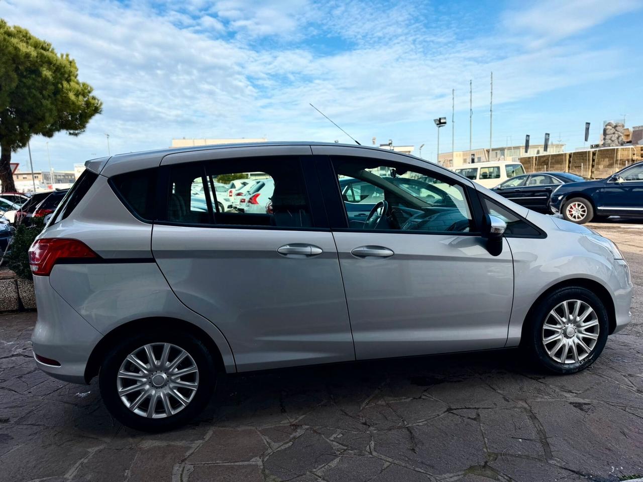 Ford B-Max 1.5 TDCi 75 CV Business Titanium