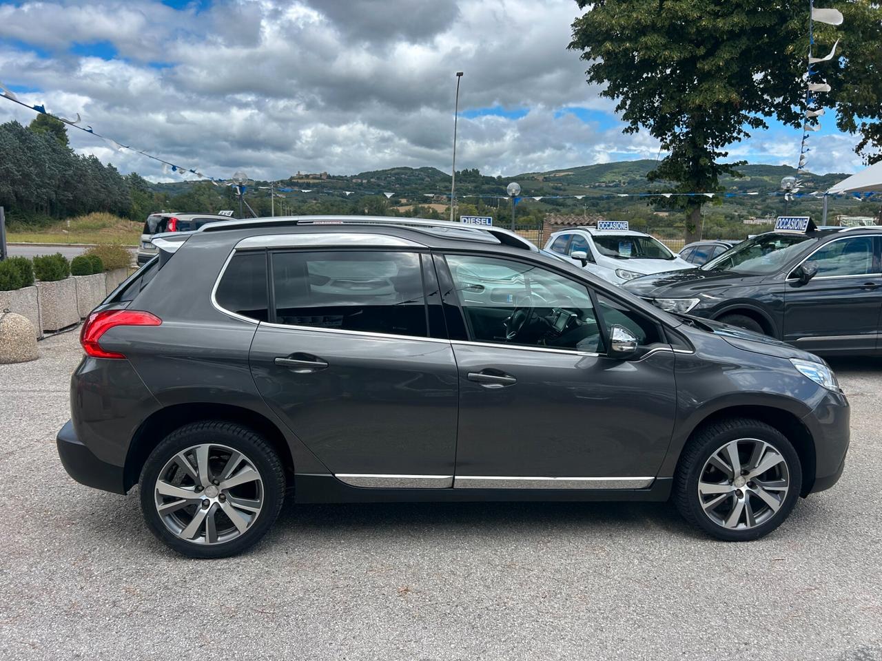 " UNA CHICCA " Peugeot 2008 Blue HDi Allure