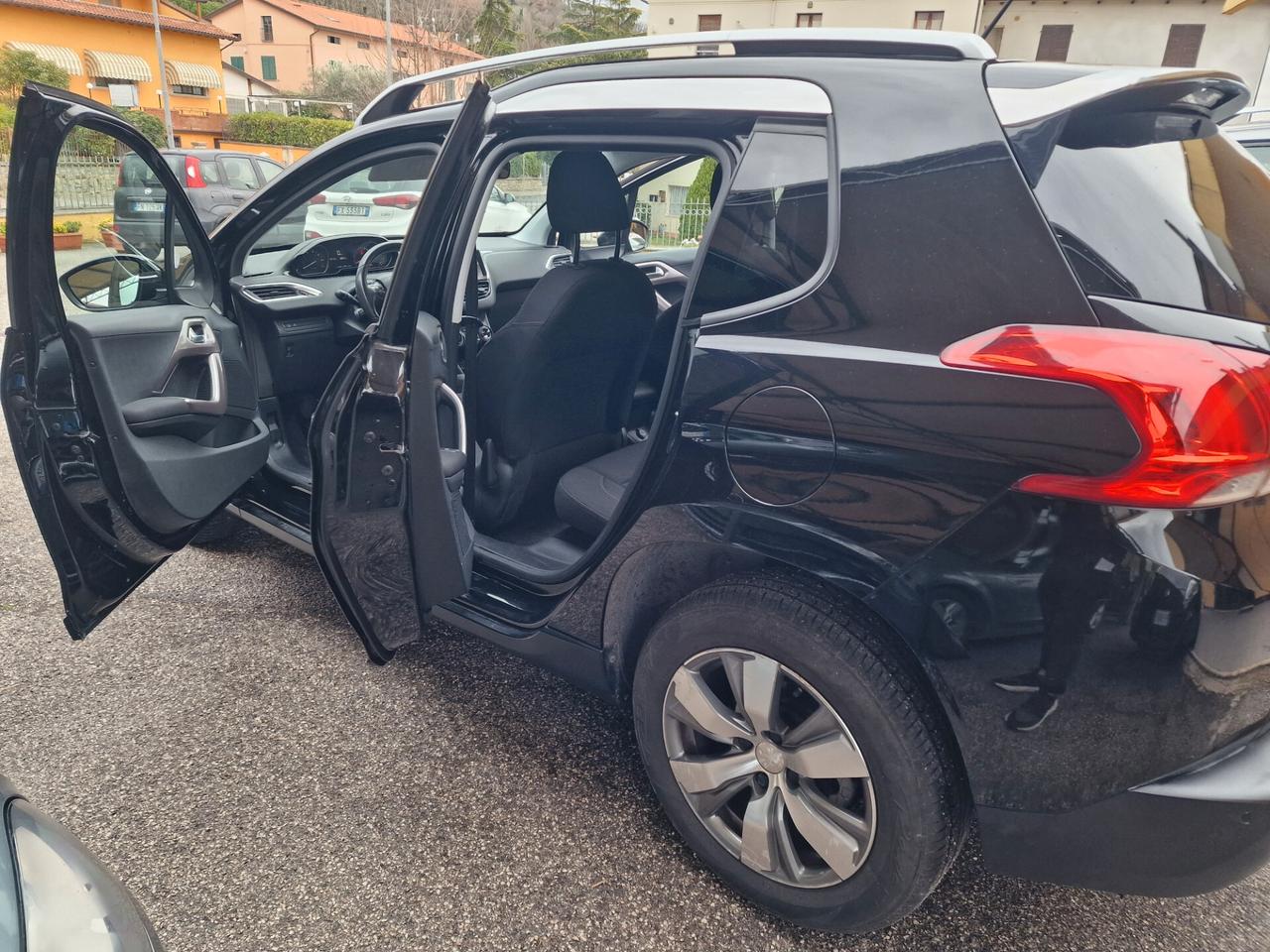 Peugeot 2008 PureTech 82 Allure, 119 mila chilometri