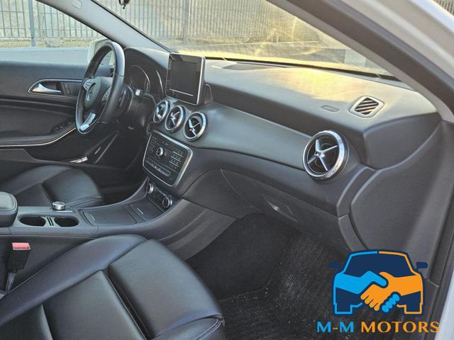 MERCEDES-BENZ GLA 200 d Automatic Sport