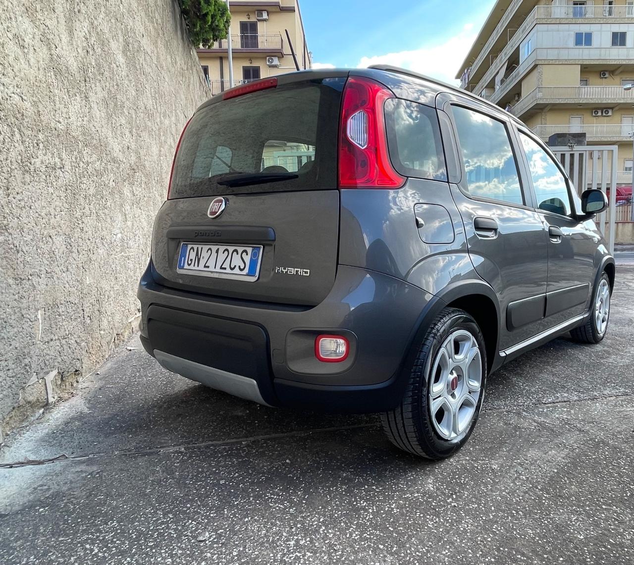 Fiat Panda 1.0 FireFly S&S Hybrid Garmin
