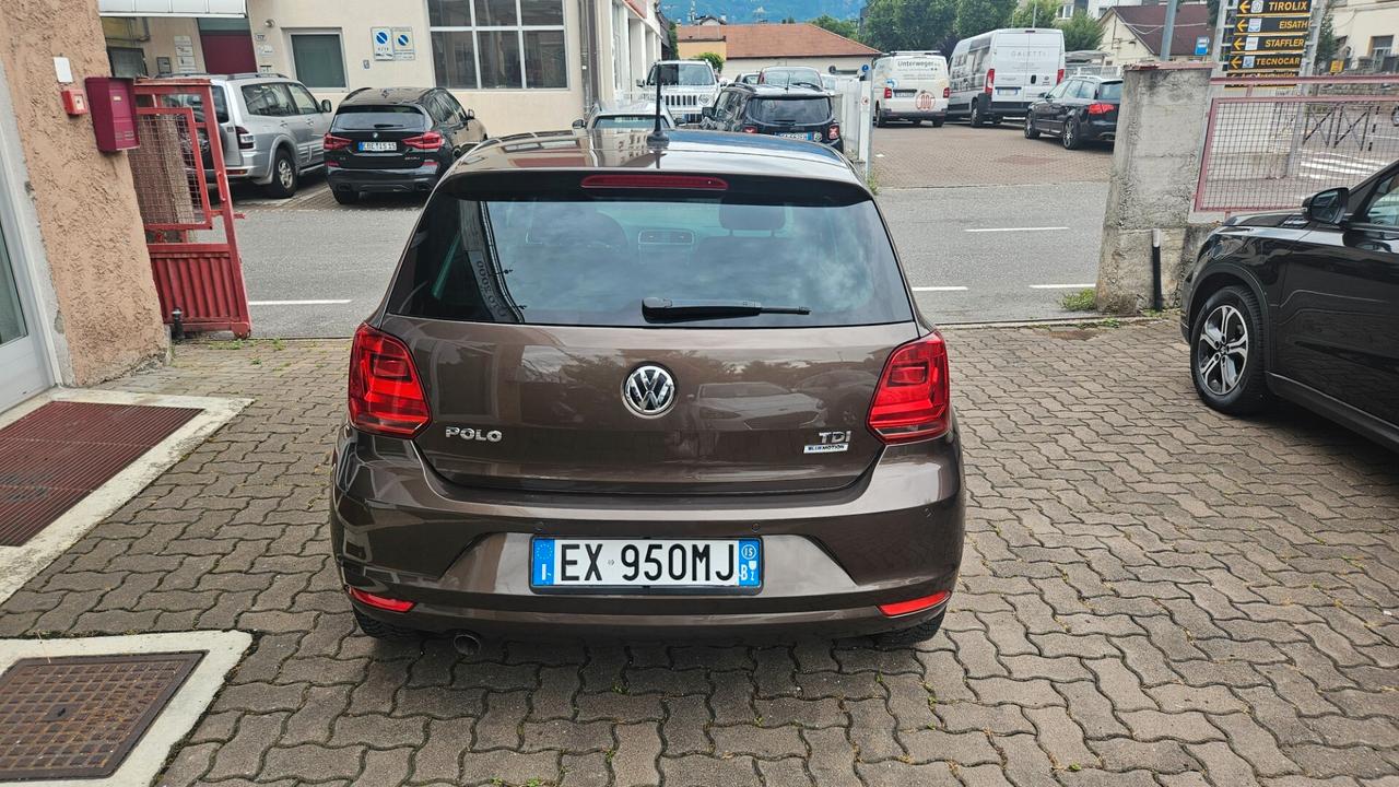 Volkswagen Polo 5p 1.4 tdi 90cv dsg NAVY-SED.RISC.