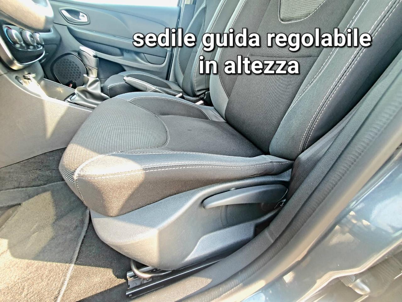 Renault Clio 1.2 75 CV 5 porte Duel
