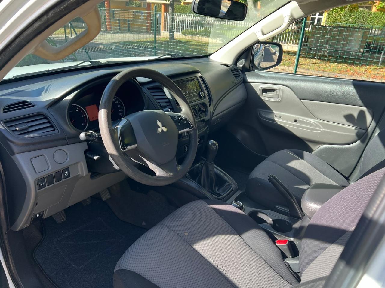Mitsubishi L200 2.4 DI-D/154CV Double Cab Intense