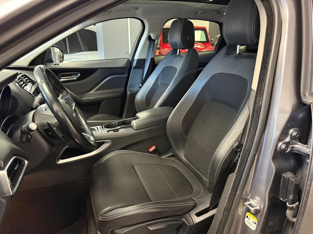 Jaguar F-Pace 2.0 D 180 CV R-Sport