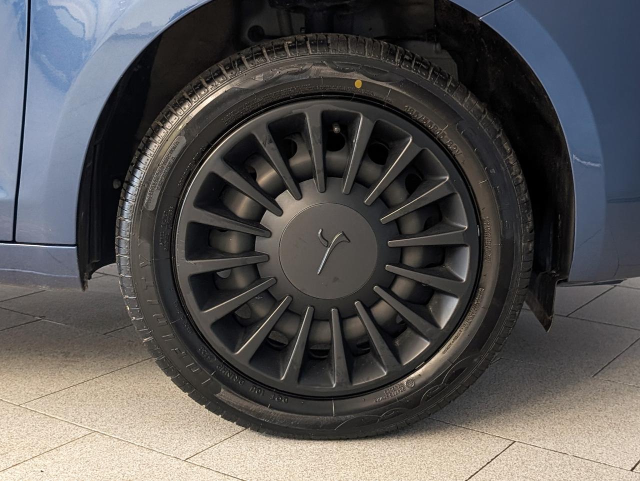 Lancia Ypsilon 1.0 Hybrid 70cv Silver
