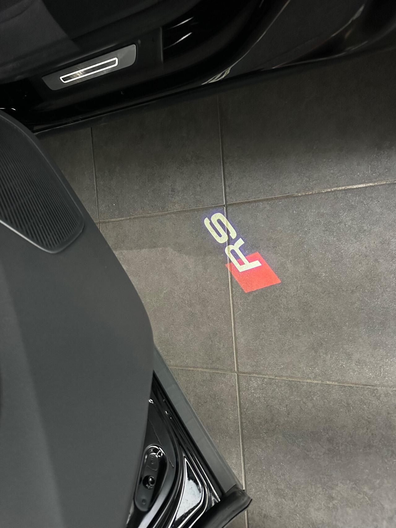 Audi Q8 RS TFSI V8 quattro tiptronic
