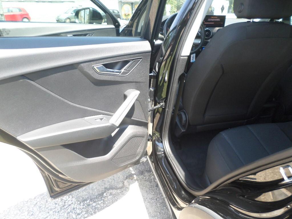 Audi Q2 35 TFSI S tronic Business