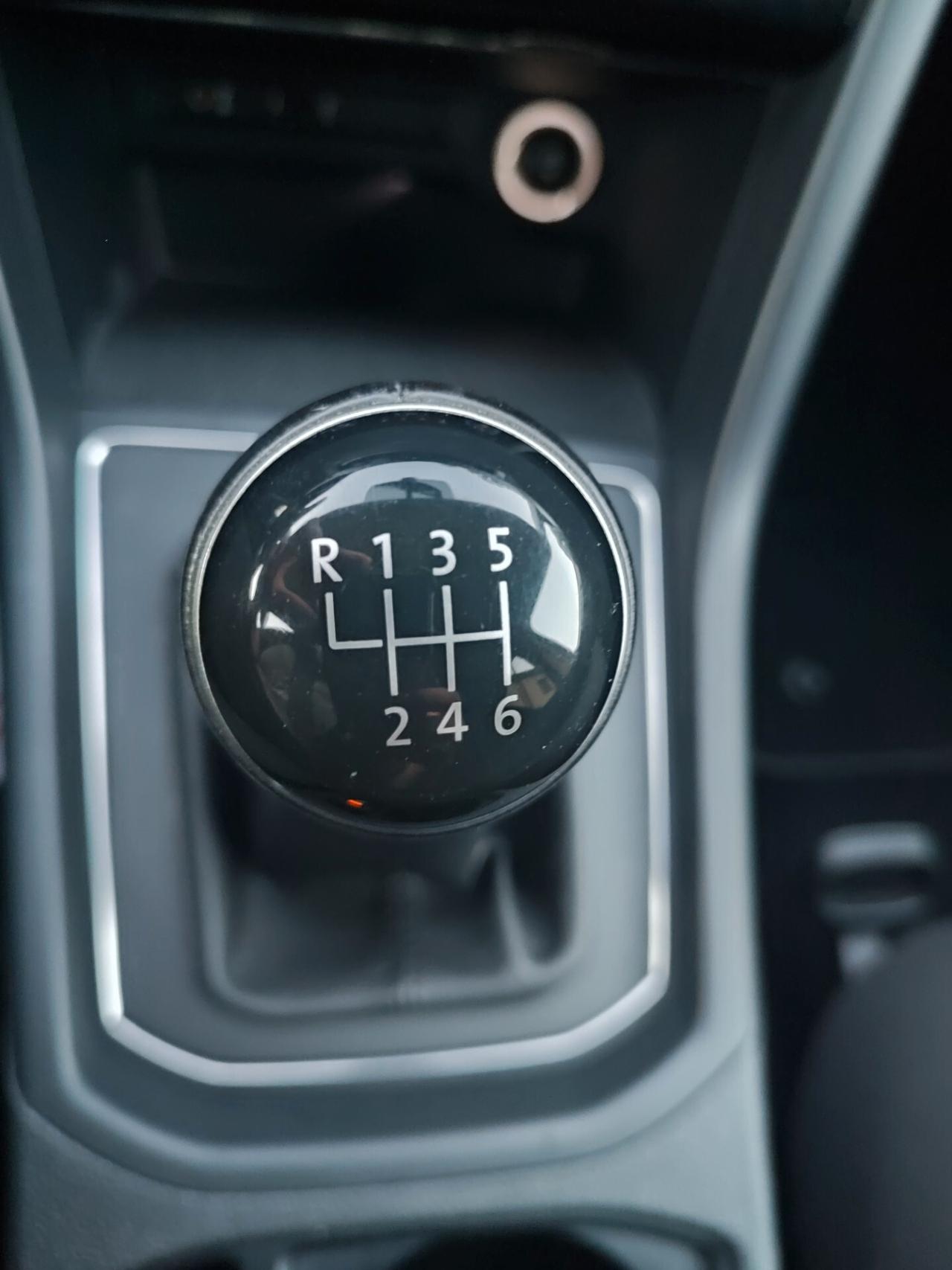 VOLKSWAGEN TOURAN 2018 DIESEL 7POSTI EURO6 POCHI KM NUOVA