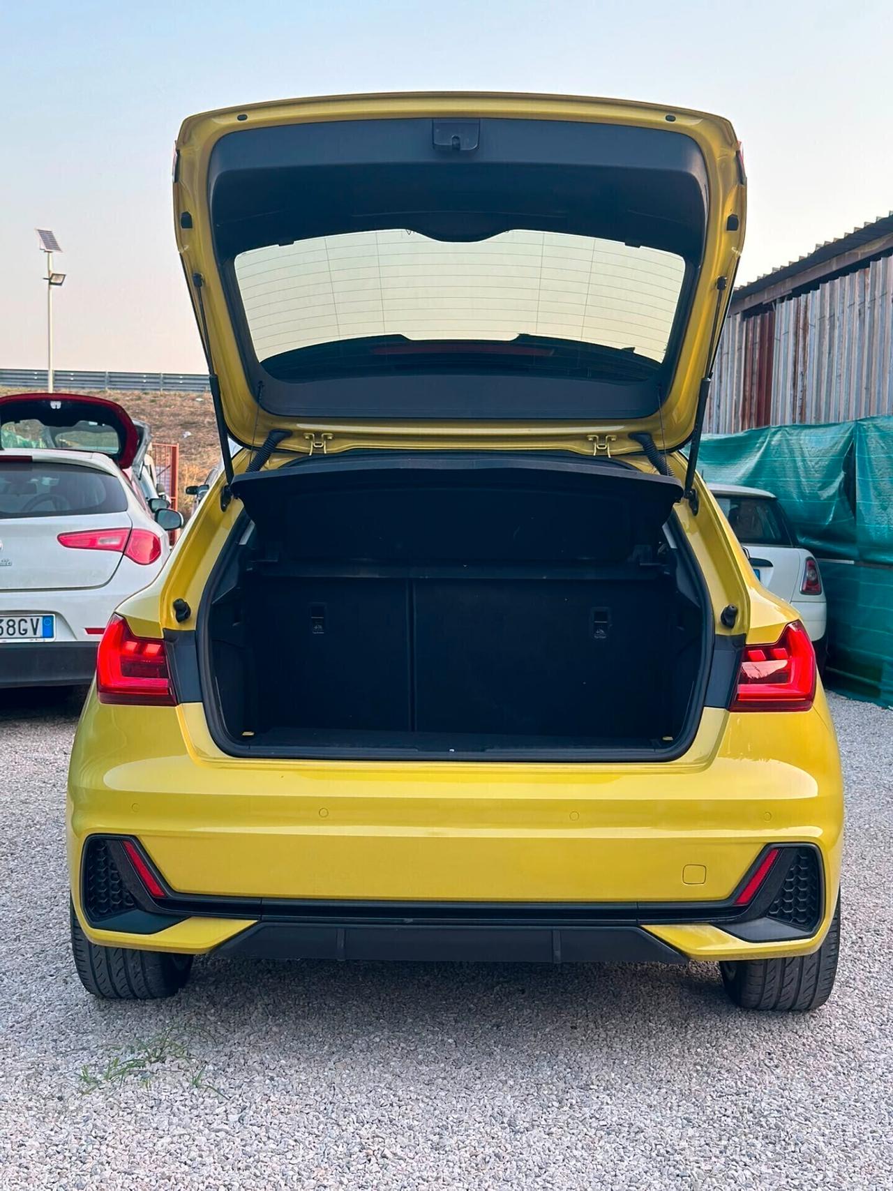 Audi A1 2023 SPB S-line Identity Black GARANZIA AUDI