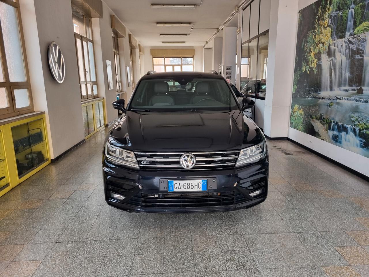 Volkswagen Tiguan 1.6 TDI R-Line, Black Pack, Full led