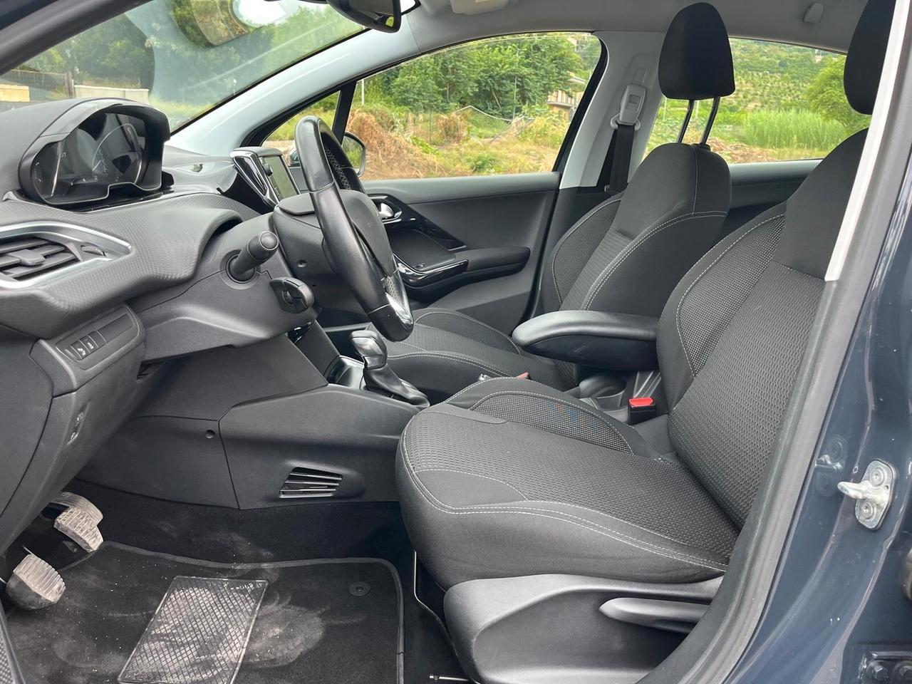 Peugeot 208 PureTech 82 5 porte Allure