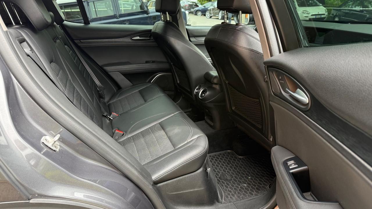 Alfa Romeo Stelvio 2.2 Turbodiesel 190 CV AT8 Q4 Executive