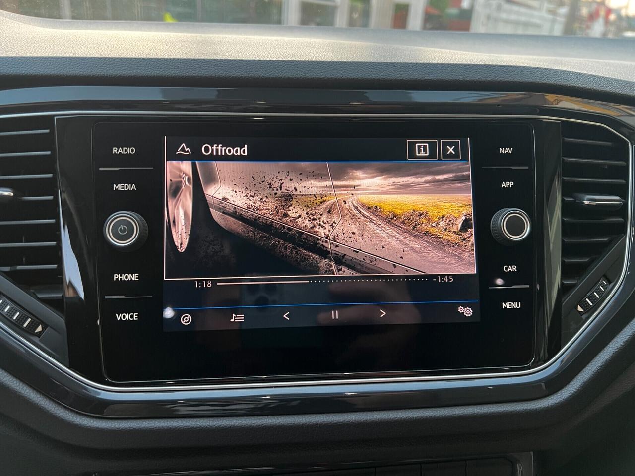 Volkswagen T-Roc 2.0 TDI 150-DSG 4MOTION-TETTO-FULL