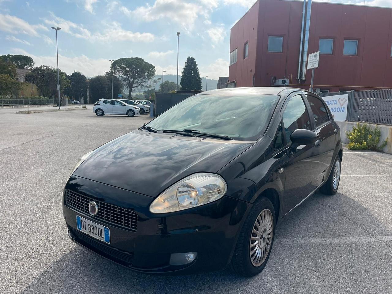 FIAT GRANDE PUNTO 1.2 BENZ 2008 12 MESI DI GARANZIA