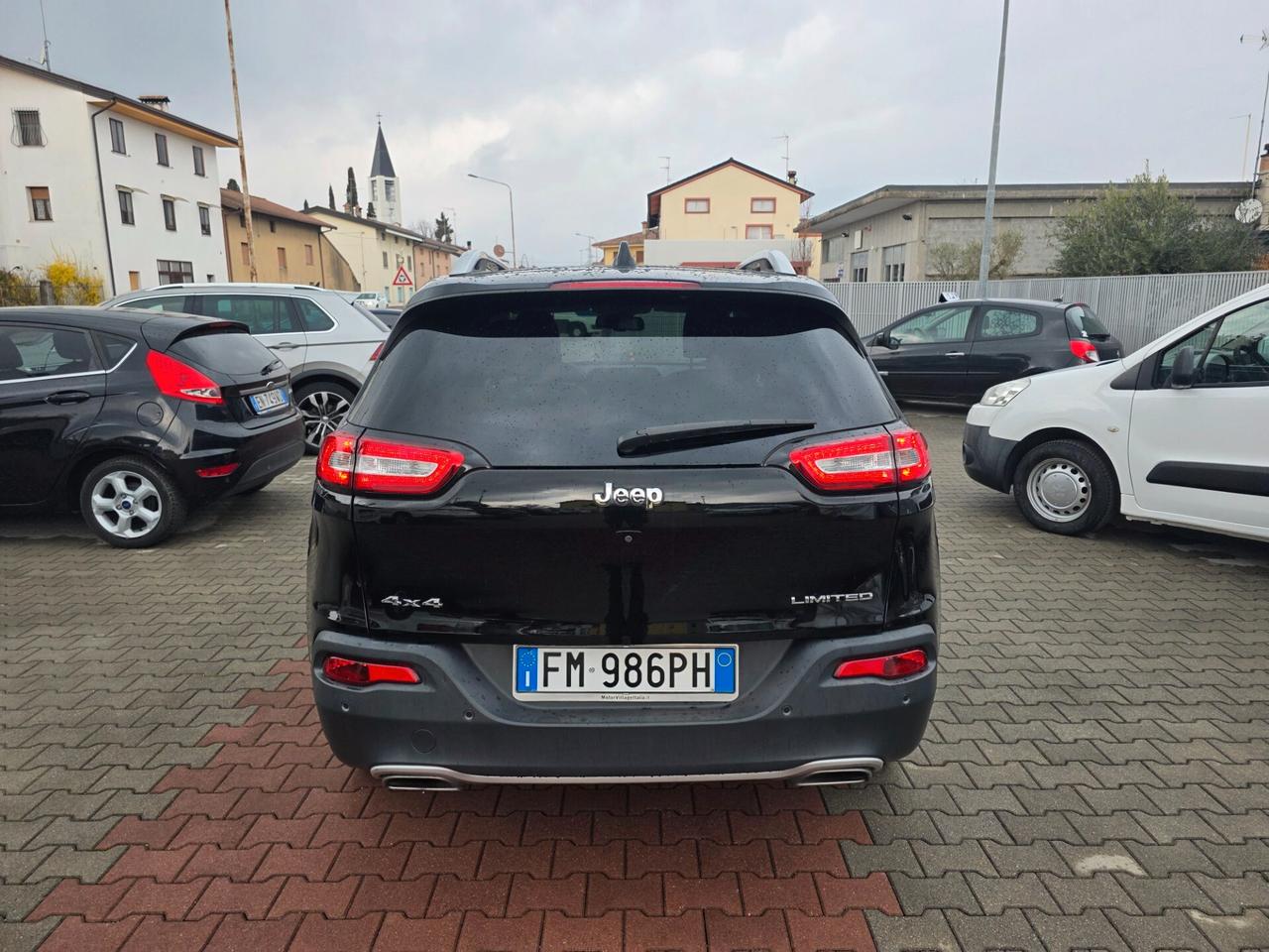 Jeep Cherokee 2.2D 200cv strafull 4WD automatic