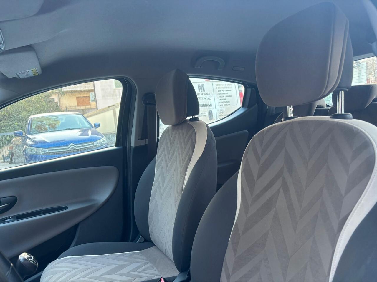 Lancia Ypsilon 1.3 MJT 16V 80 CV 5 porte S&S Platinum