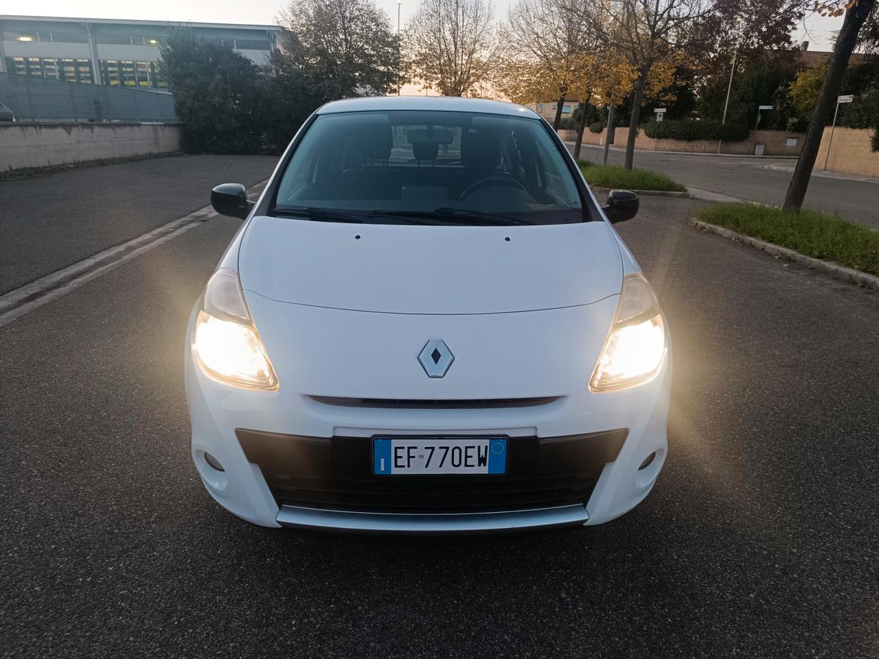 Renault Clio 1.2 benzina SOLAMENTE 69.000 KM