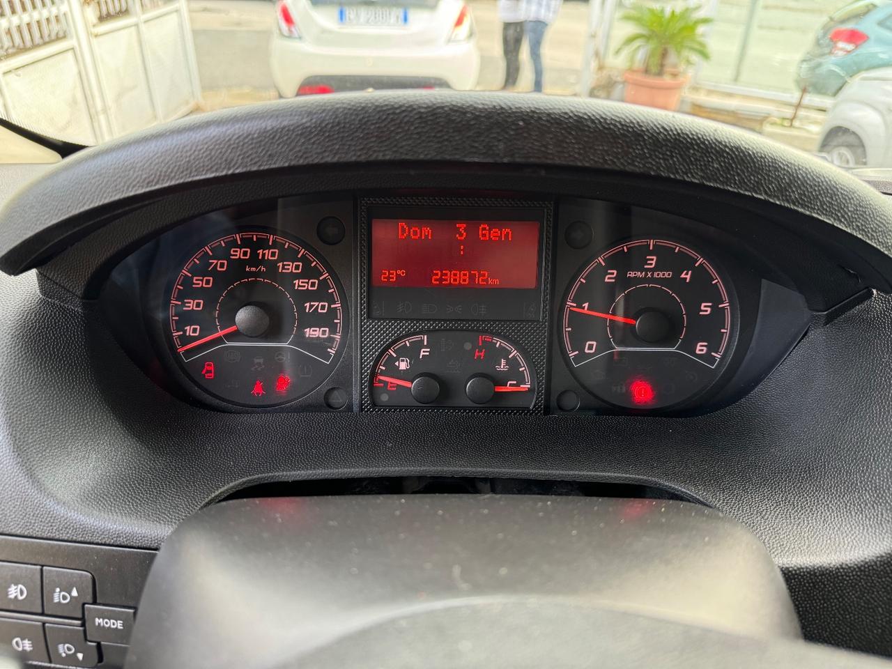 Peugeot Boxer 435 2.0 BlueHDi 160CV PLM-SL-TM-DC Furgone