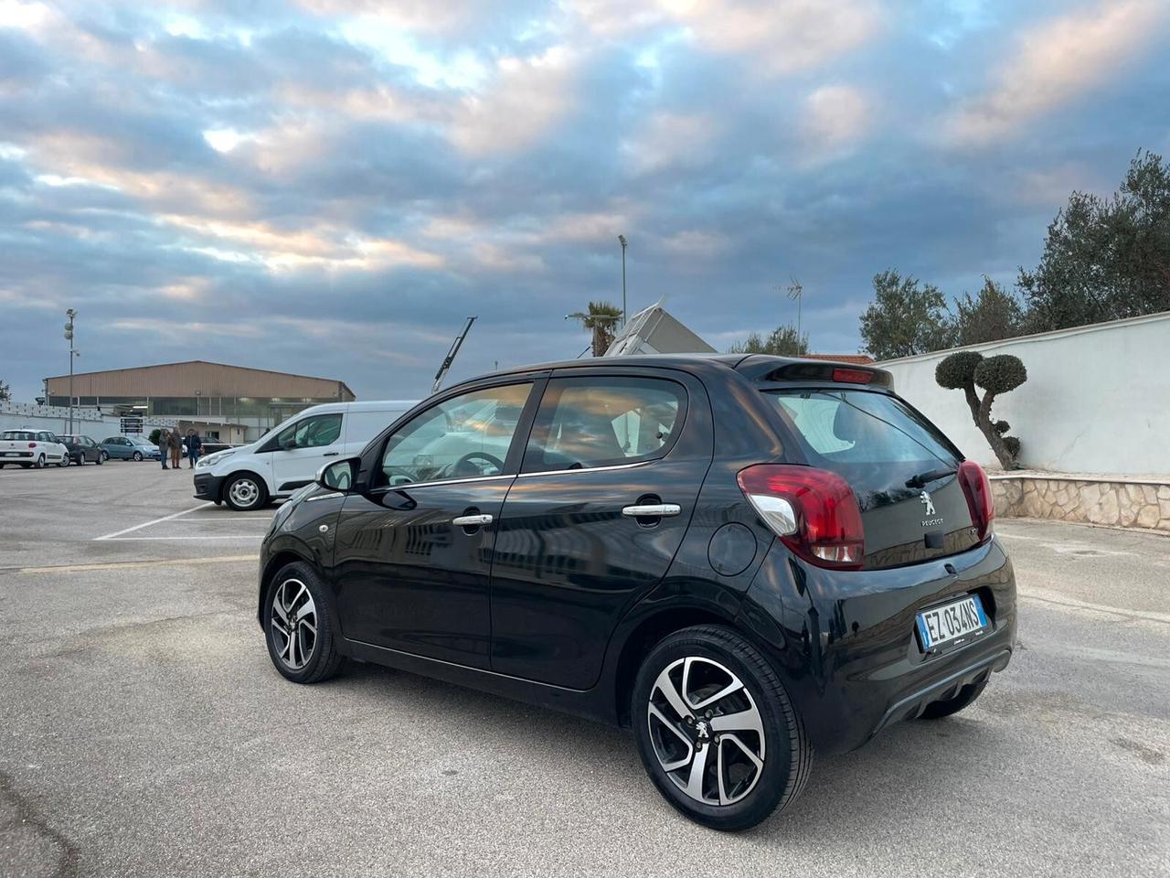 PEUGEOT 108 VTi 68 5 porte Allure TOP!