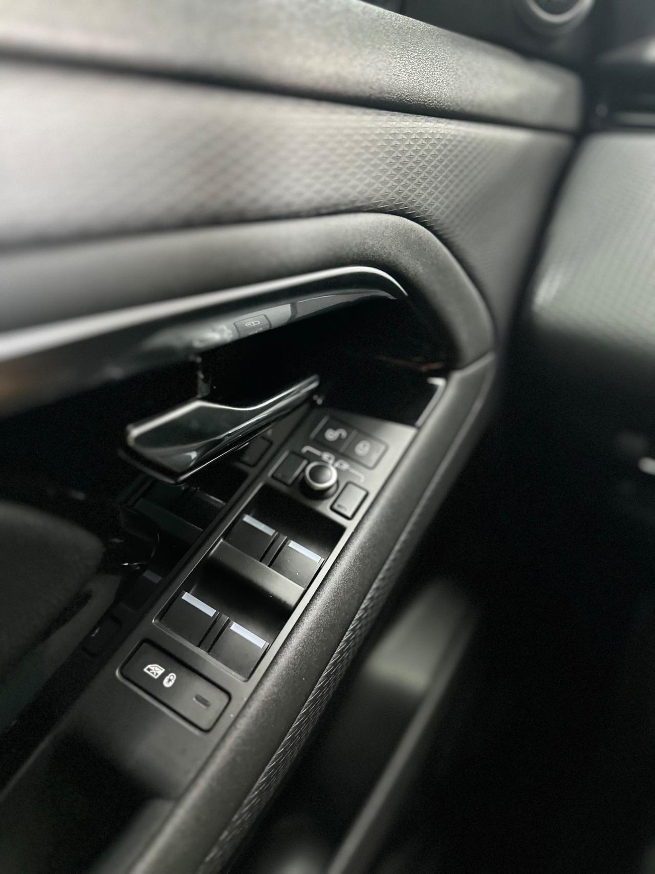 Land Rover Range Evoque 2.0D I4-L.Flw 150CV AWD Auto R-Dynamic HSE