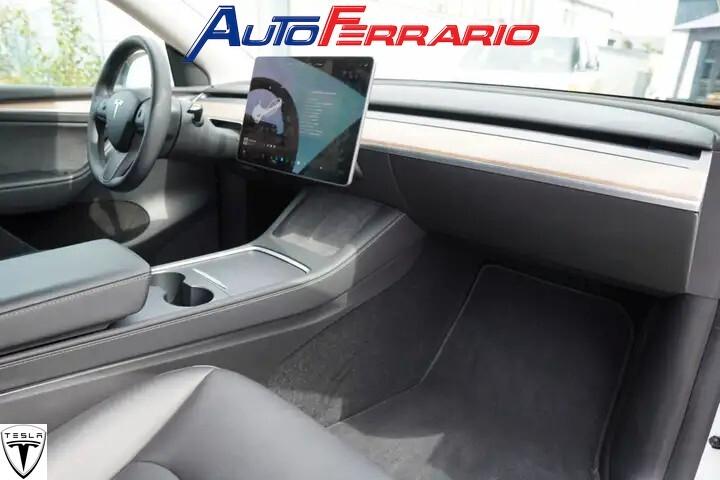 Tesla Model Y STANDARD RANGE GUIDA DI 2° LIVELLO ANDROID AUTO CRUISE CONTROL ADATTIVO