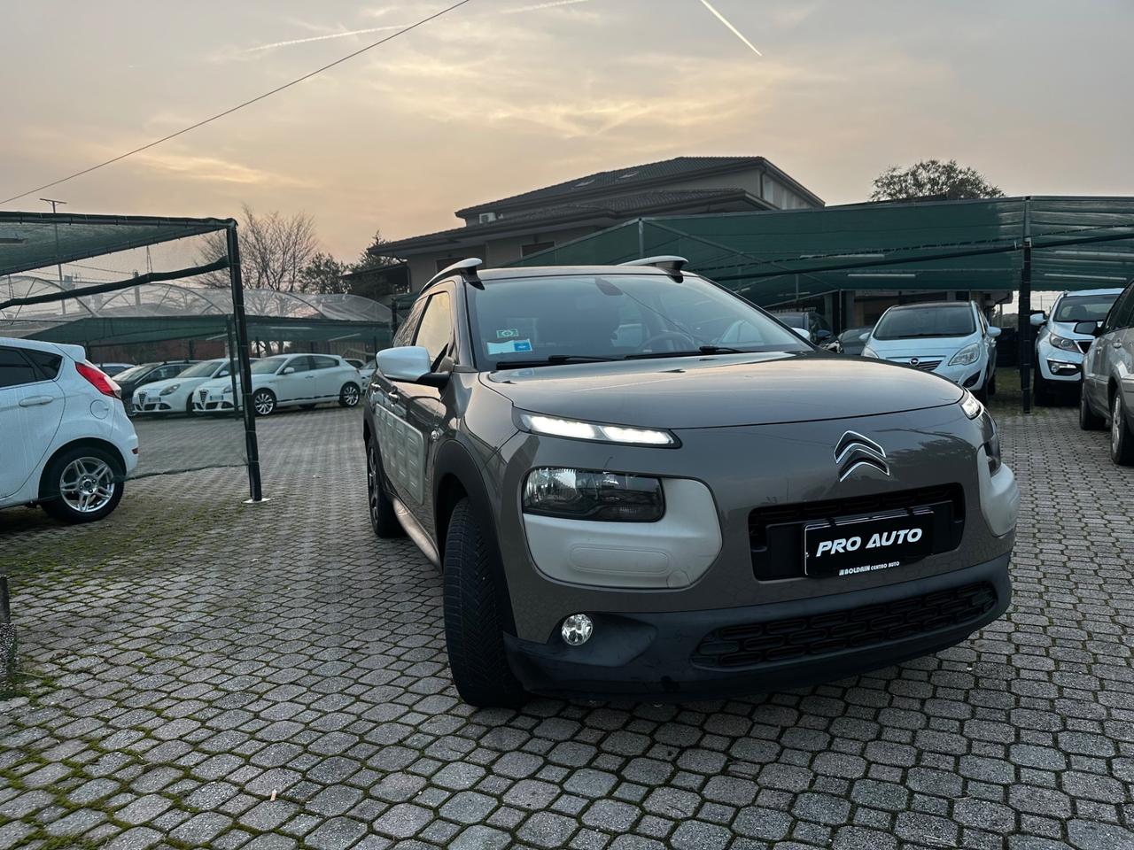 Citroen C4 Cactus PureTech 82 Shine Edition 76000KM