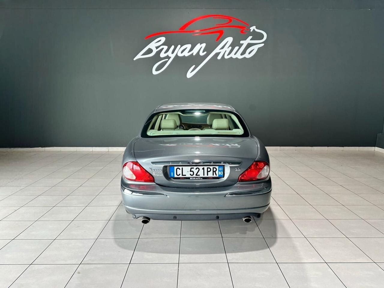 Jaguar X-Type 2.5 V6 24V cat Executive